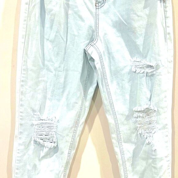 New Vanilla Star | Super High Rise Mom Jeans Tapered Distressed NWT 29/9 - Picture 4 of 5